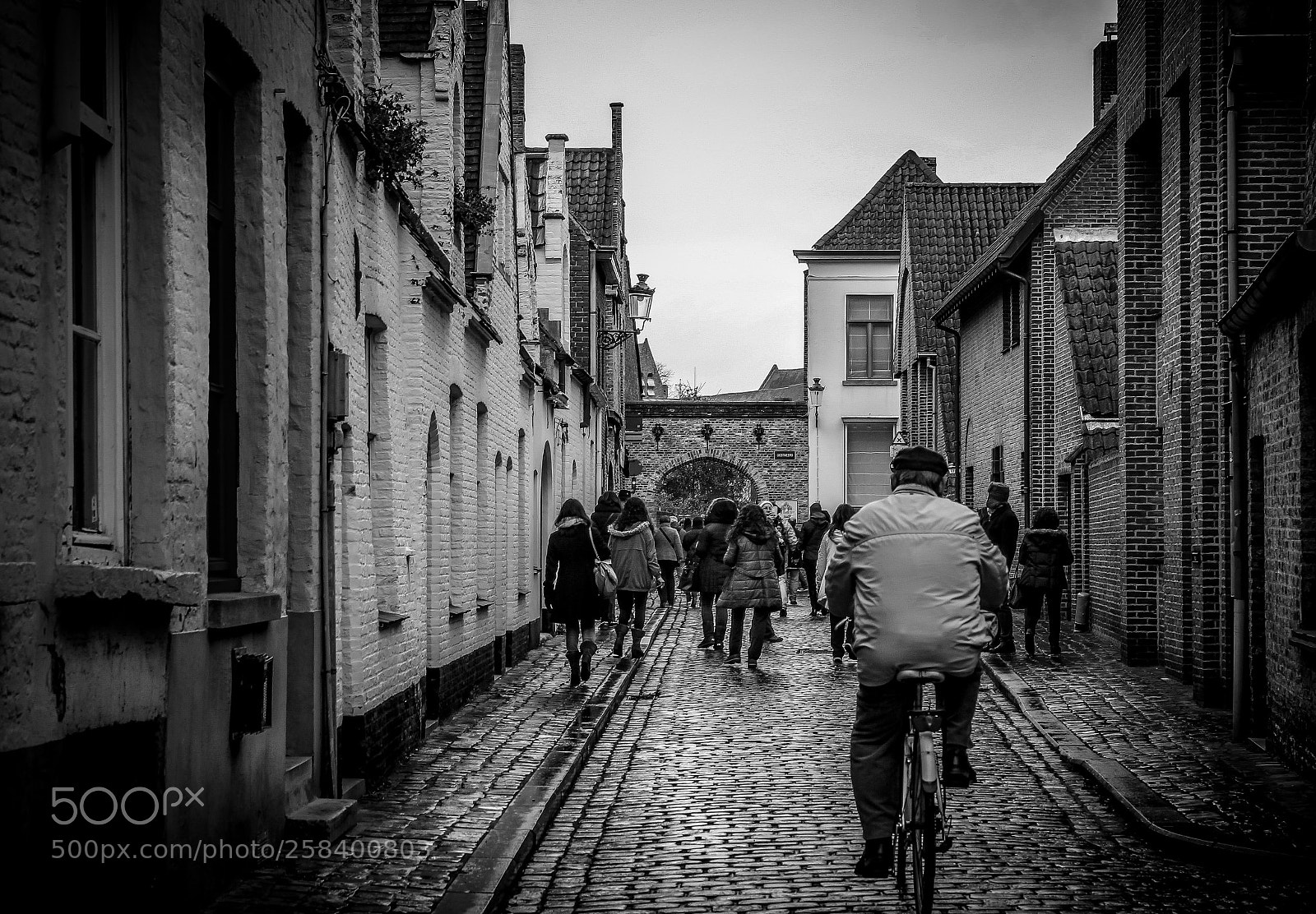 Canon EOS 550D (EOS Rebel T2i / EOS Kiss X4) sample photo. Bruges city street b photography