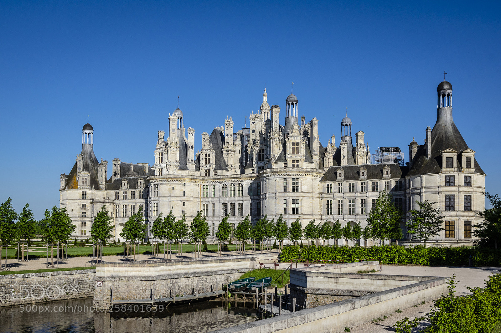 Pentax K-3 sample photo. Chambord castle photography