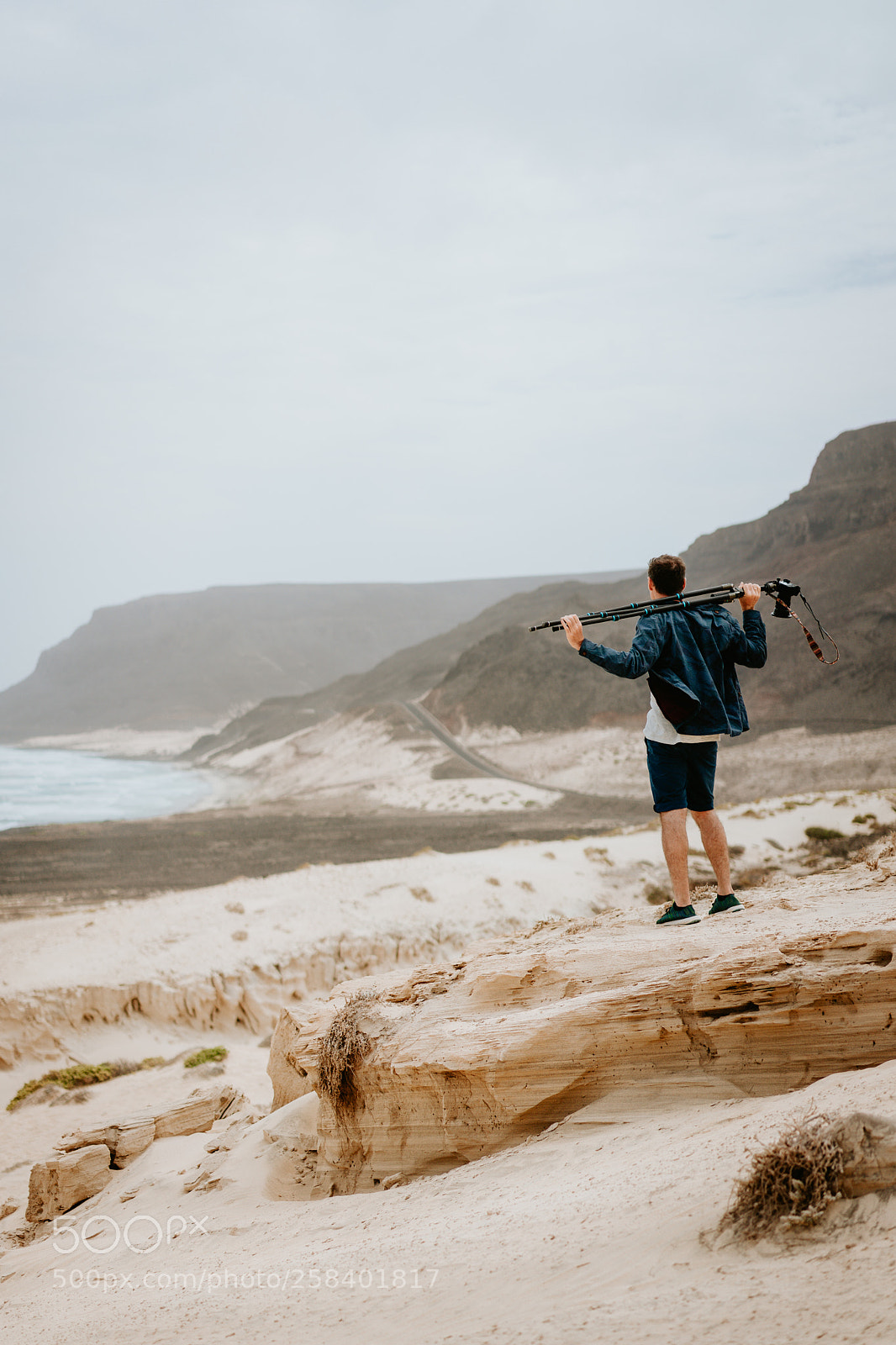 Sony a7 II sample photo. Photographer with camera looking photography