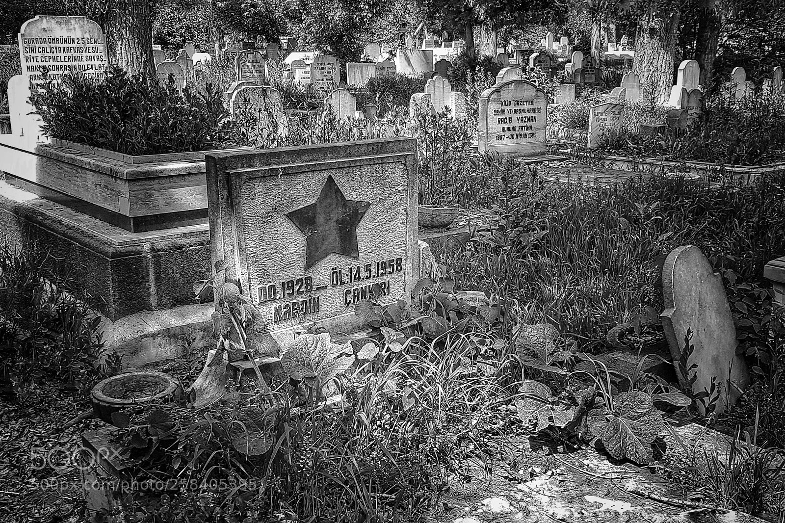 Samsung Galaxy S8 sample photo. Tombs photography