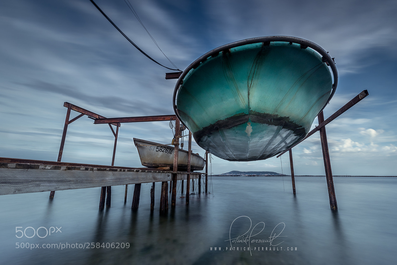 Nikon D810 sample photo. Bouzigues boat photography