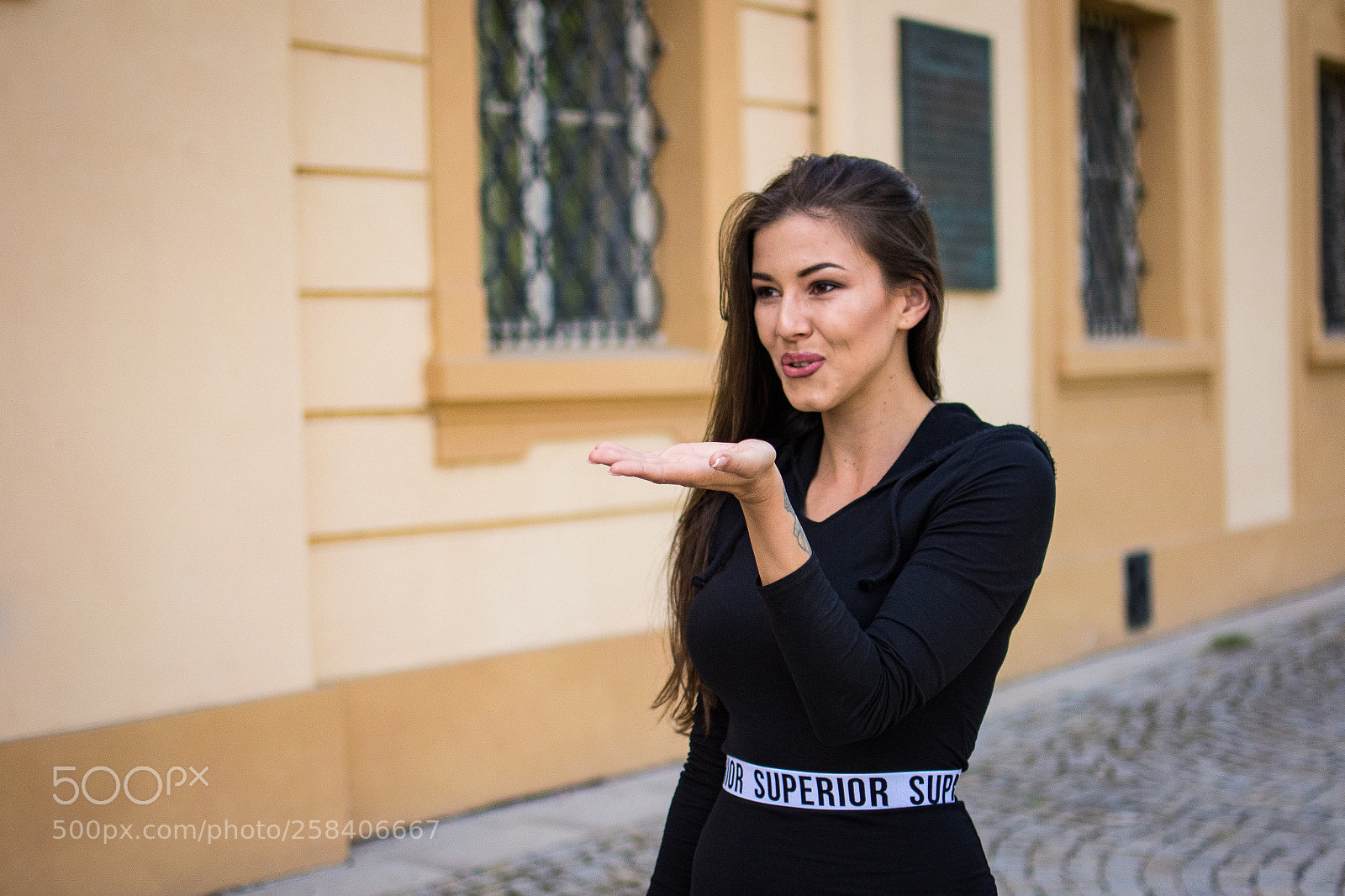 Nikon D7200 sample photo. Kiss photography