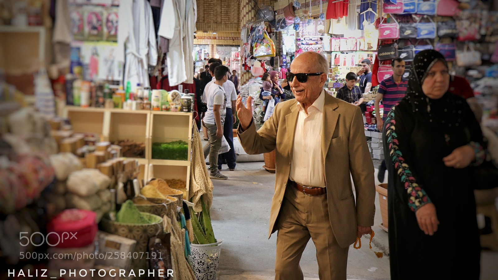Canon EOS 80D sample photo. Bazar life. photography