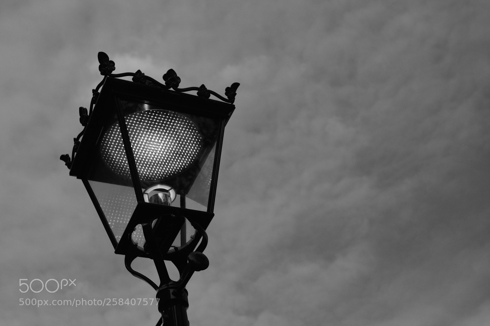 Fujifilm X-H1 sample photo. Art is a lamp. photography