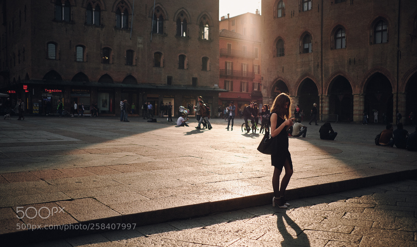 Fujifilm X-T2 sample photo. Sunset over the piazza photography