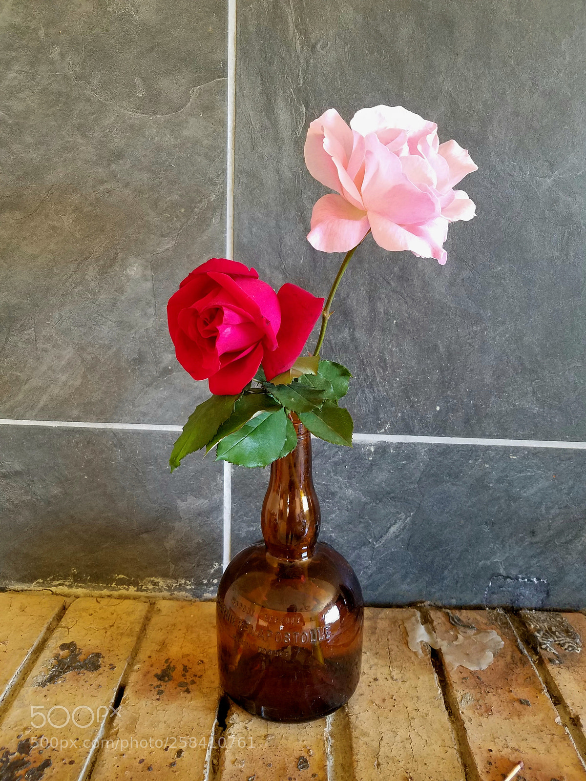 Samsung Galaxy S7 sample photo. Flowers in a bottle photography