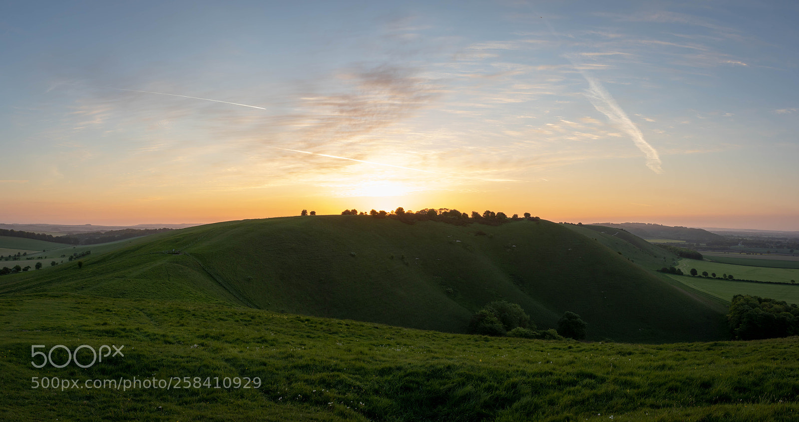 Canon EOS 77D (EOS 9000D / EOS 770D) sample photo. Pewsey downs sunrise photography