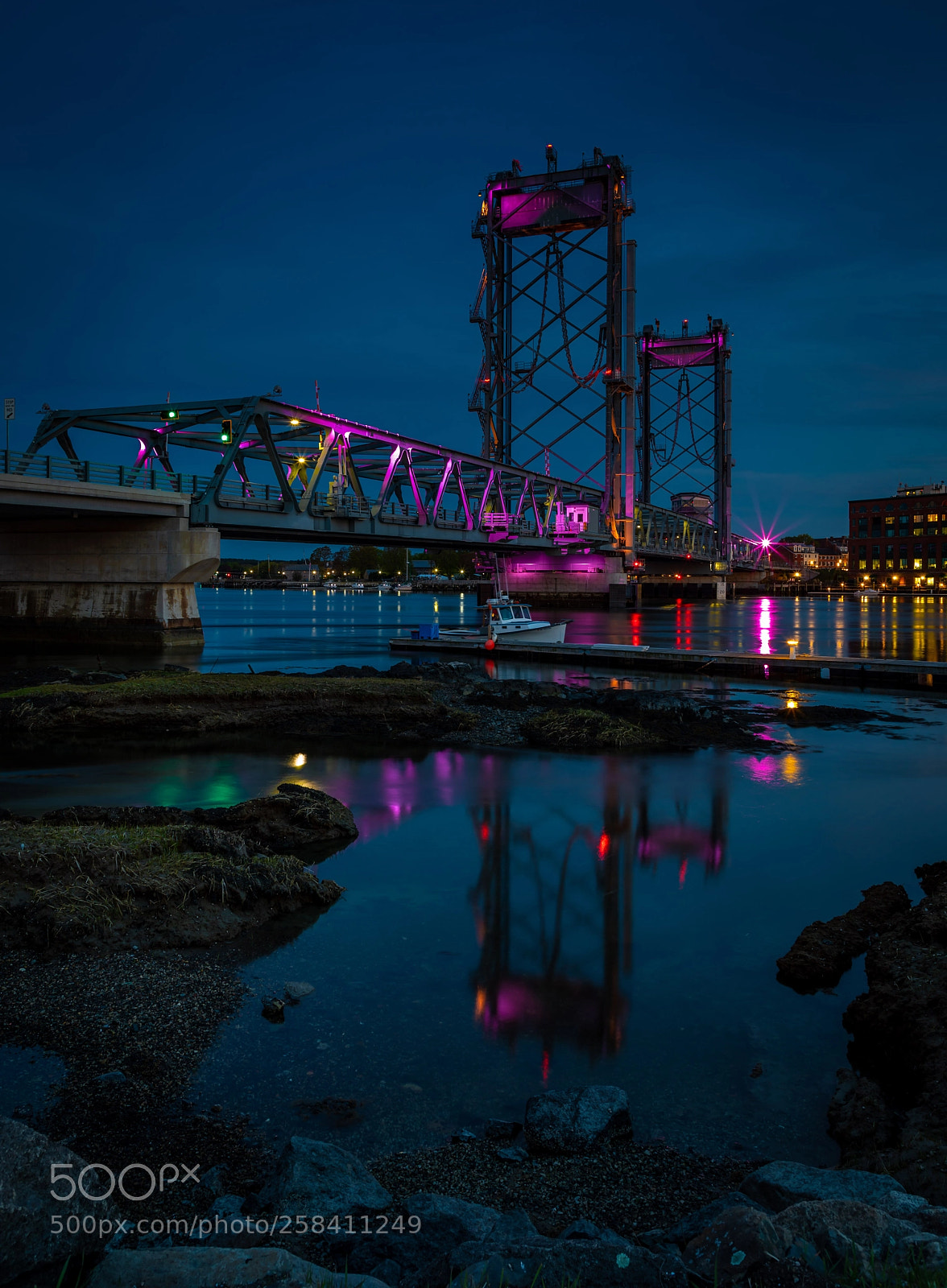 Canon EOS 5D Mark IV sample photo. Memorial bridge, portsmouth, nh photography