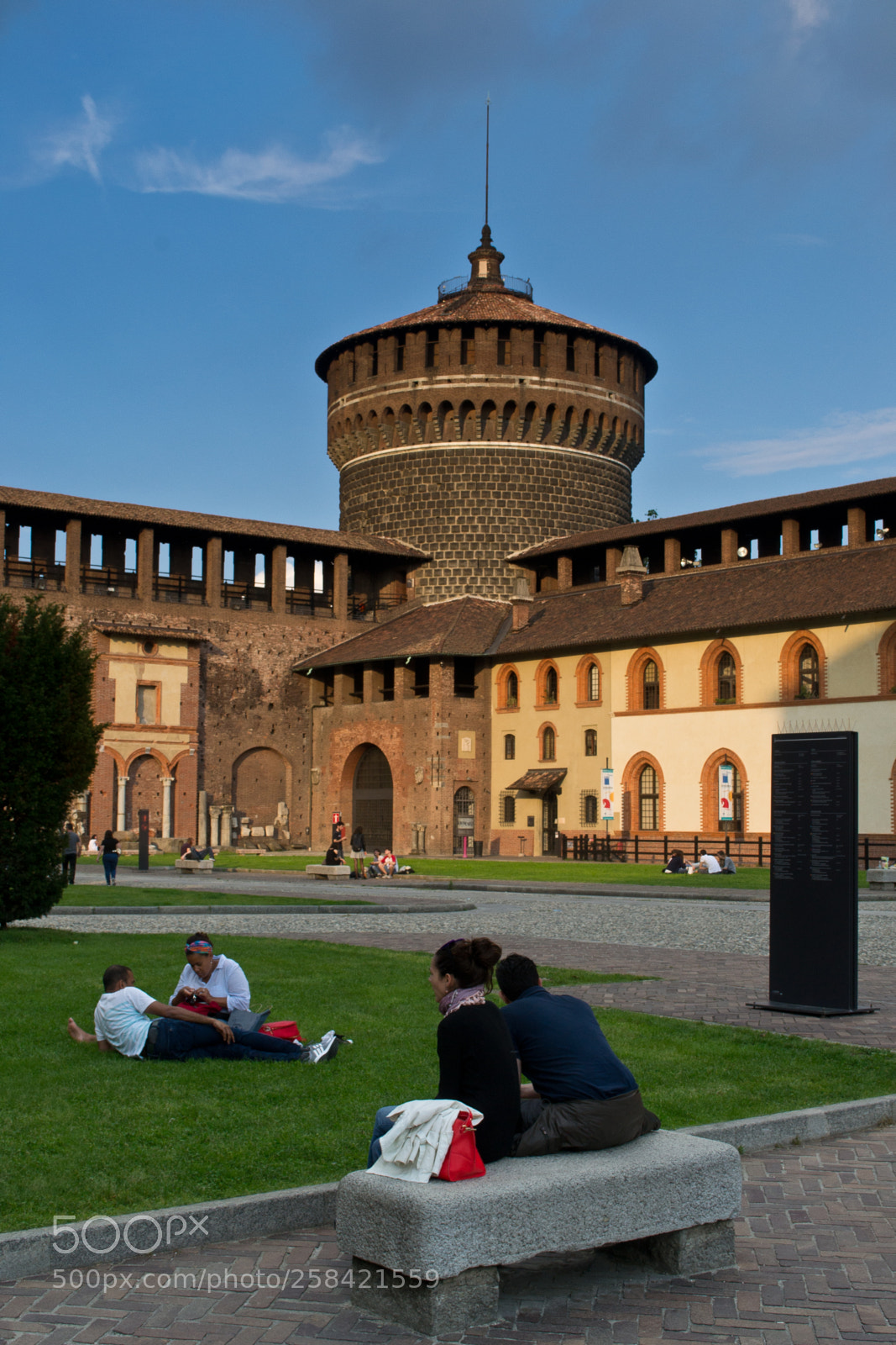 Nikon D3100 sample photo. Pausa in città photography