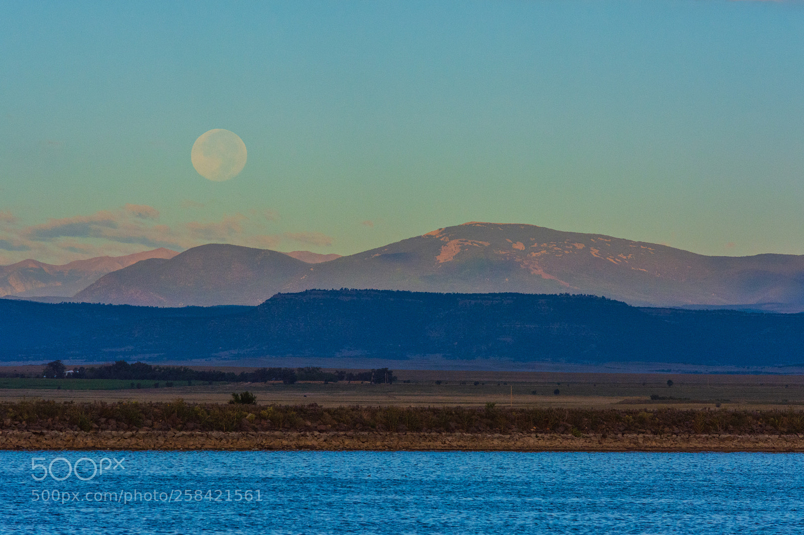 Nikon D5200 sample photo. Moonset over maxwell photography