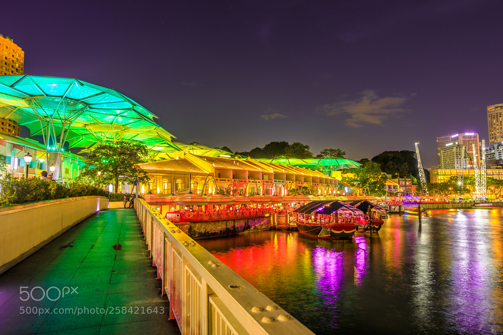Canon EOS 5D Mark IV sample photo. Clarke quay bridge photography