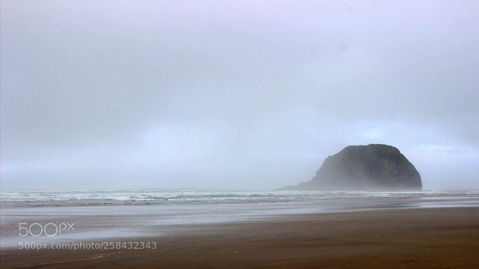 Canon EOS 600D (Rebel EOS T3i / EOS Kiss X5) sample photo. Beach and pacific ocean photography