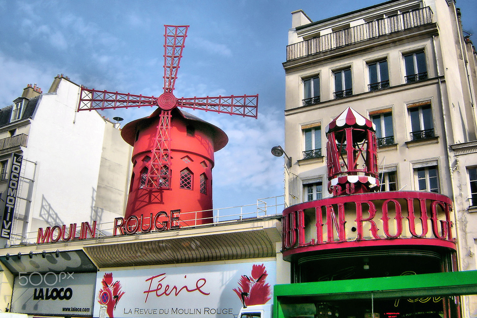 Sony DSC-P73 sample photo. Moulin rouge is a cabaret in paris, france. photography