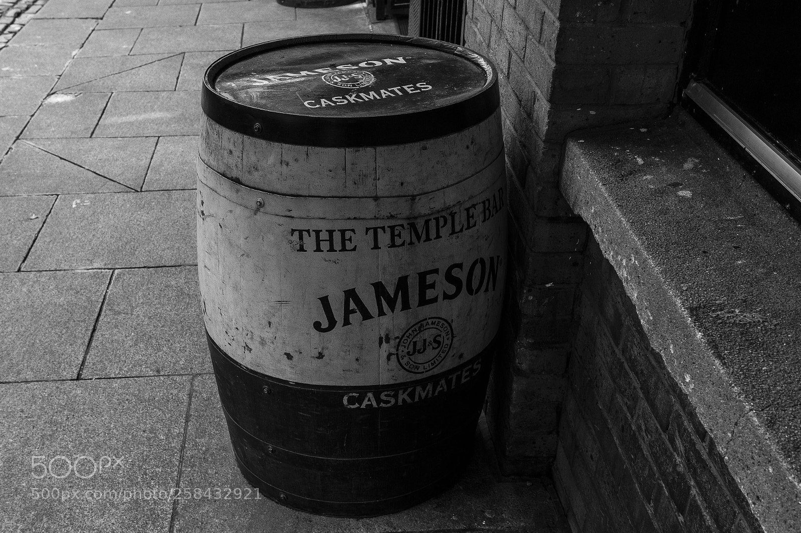 Canon EOS 1200D (EOS Rebel T5 / EOS Kiss X70 / EOS Hi) sample photo. Temple bar photography