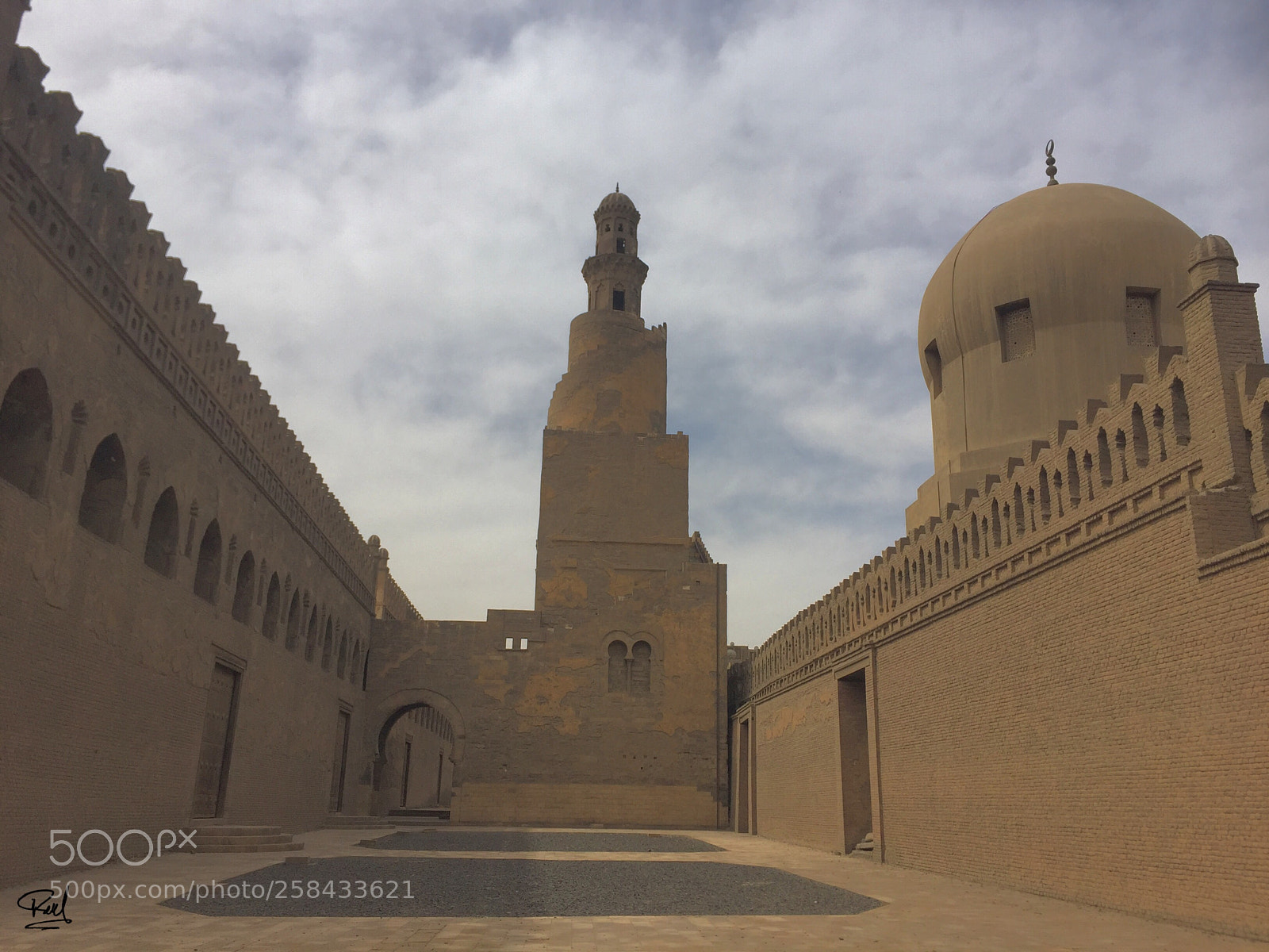 Apple iPhone 6 sample photo. Ibn tulun mosque photography