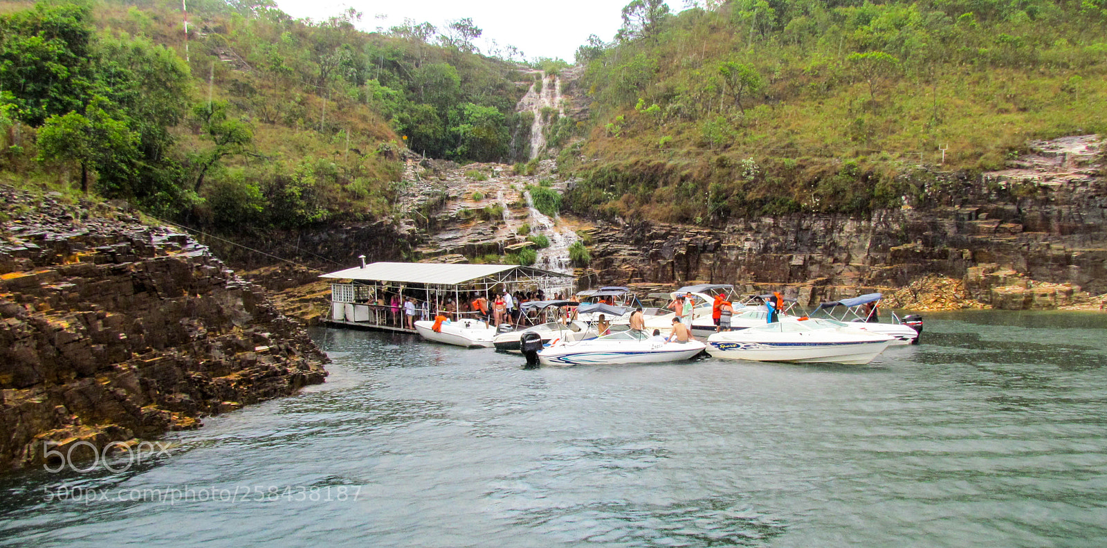 Canon PowerShot SX30 IS sample photo. Meeting of boats photography