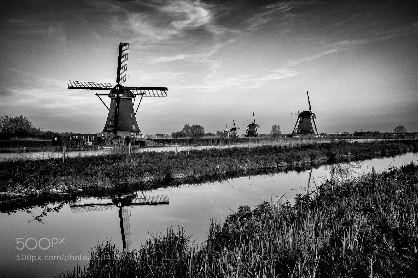 Fujifilm X-T2 sample photo. Kinderdijk mills photography