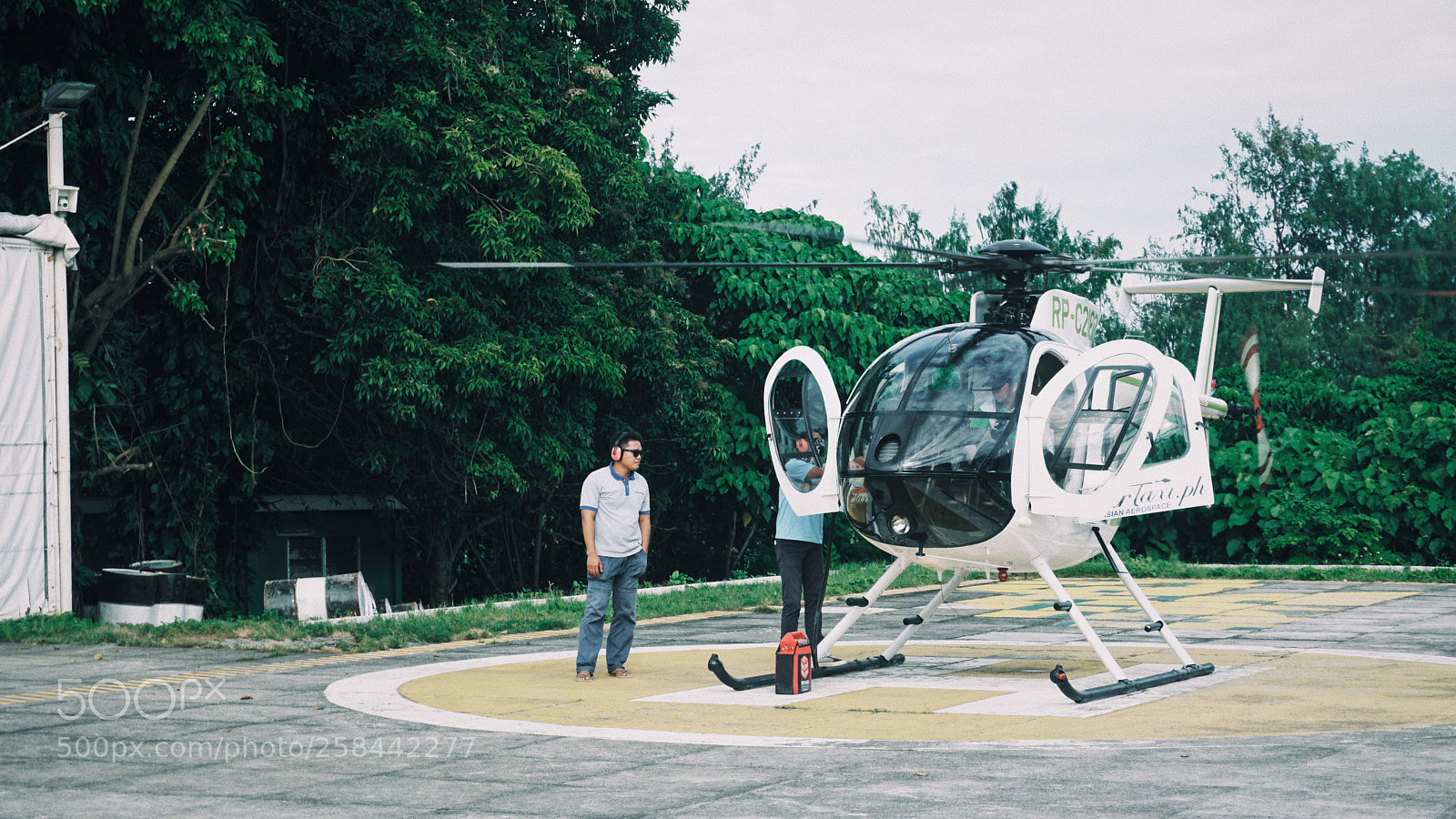 Sony a5100 sample photo. Prepare to fly photography