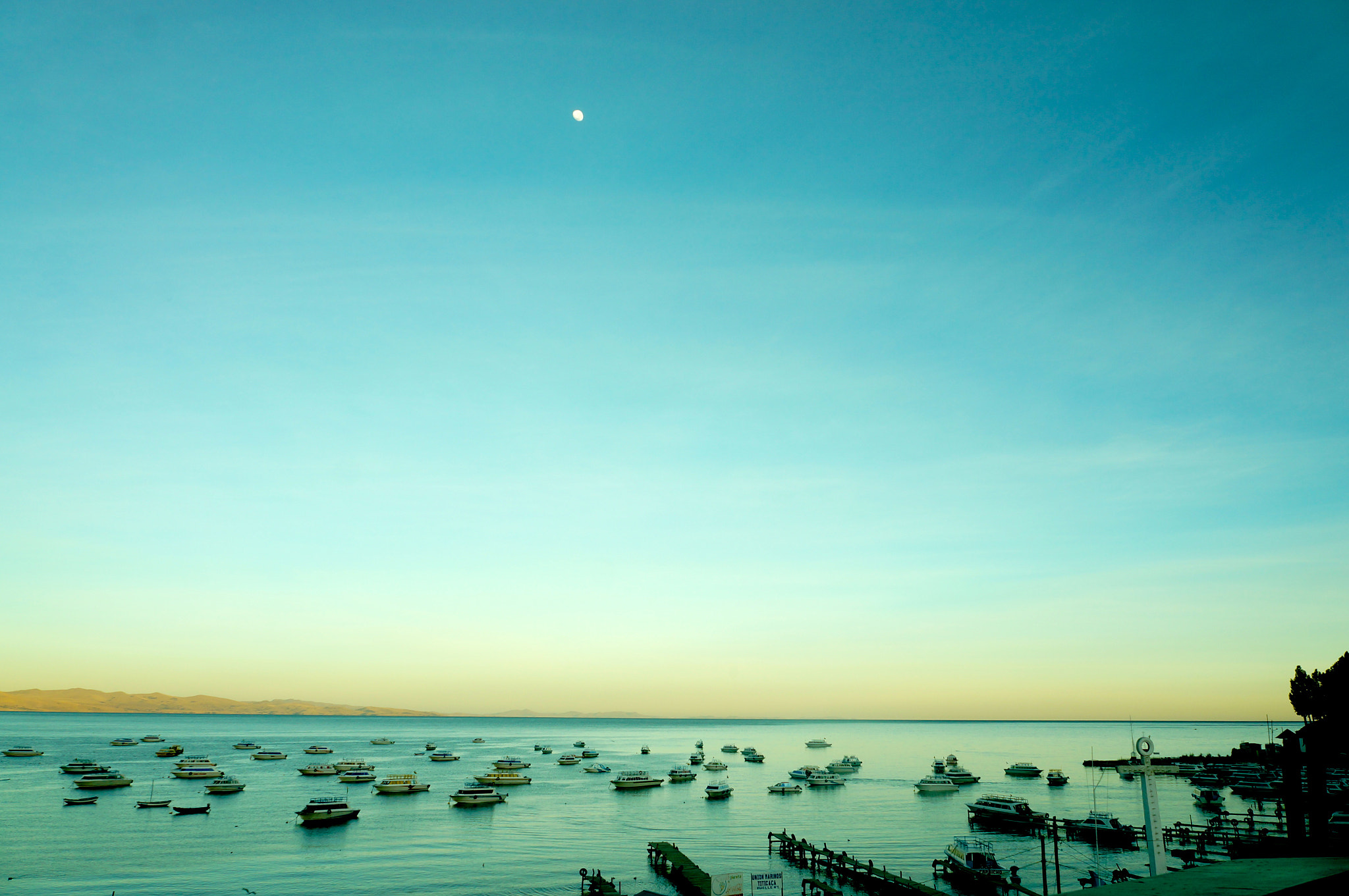 Sony Alpha NEX-5N sample photo. Sunrise in copacabana photography