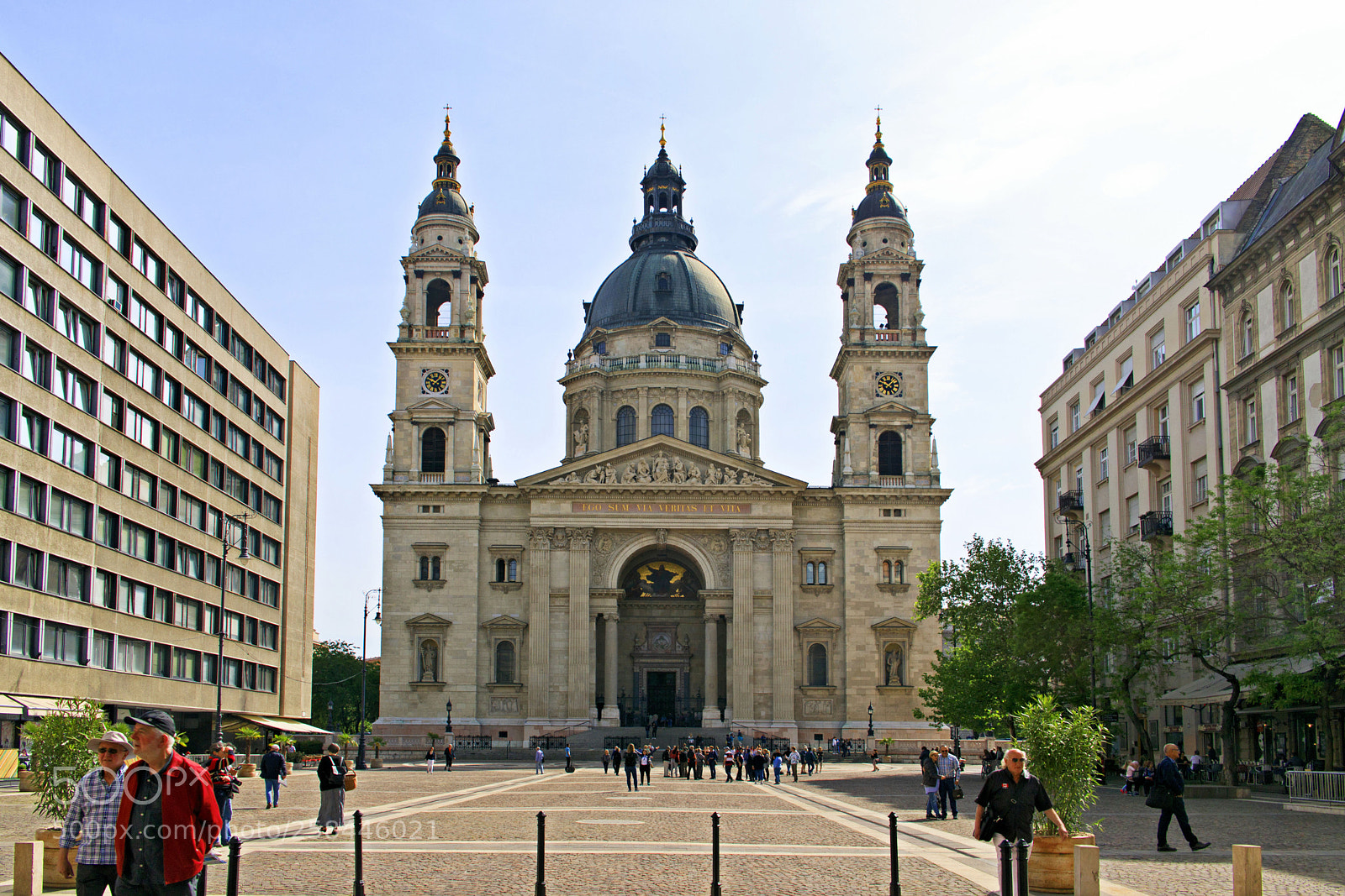 Canon EOS 6D Mark II sample photo. St. stephen's basilica photography