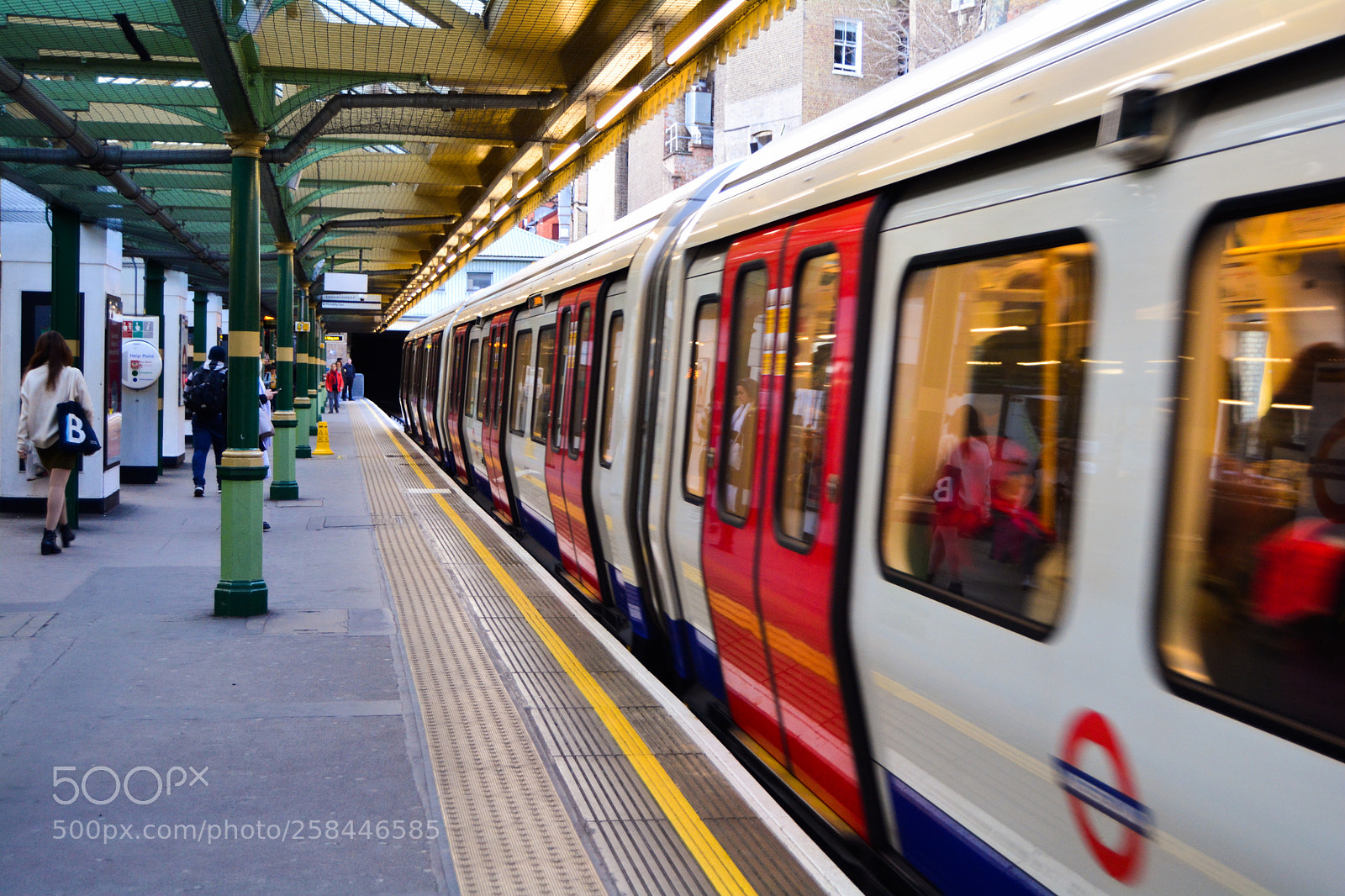 Nikon D5200 sample photo. London calling photography