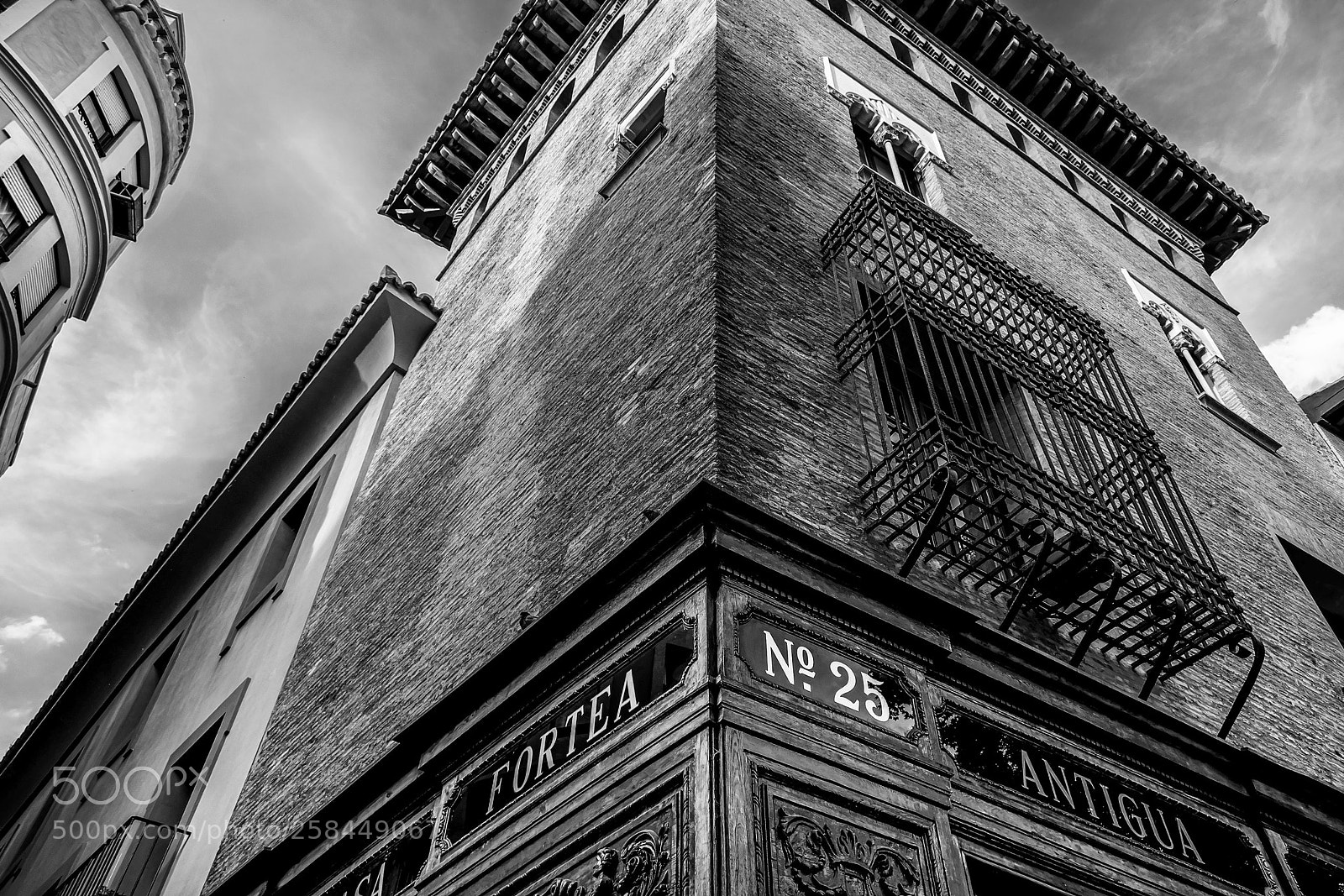Fujifilm X-T20 sample photo. Zaragoza arq. 020 photography
