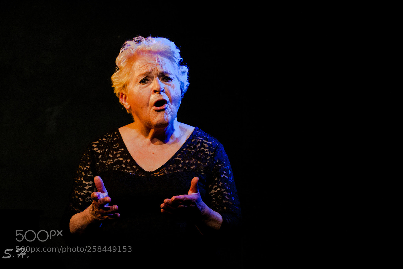 Canon EOS 50D sample photo. Cabaret ginsbourg photography