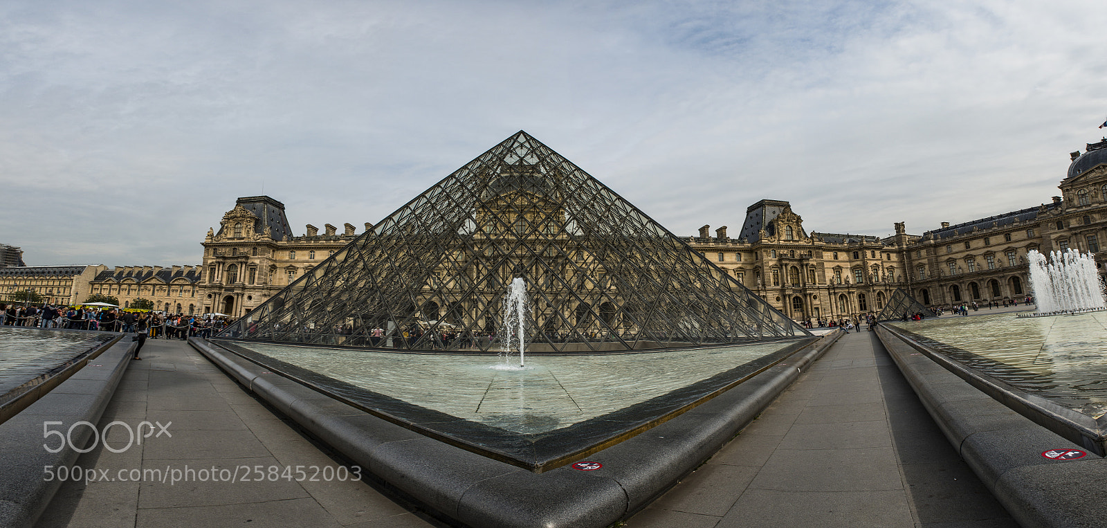 Nikon D800 sample photo. Louvre pyramid photography