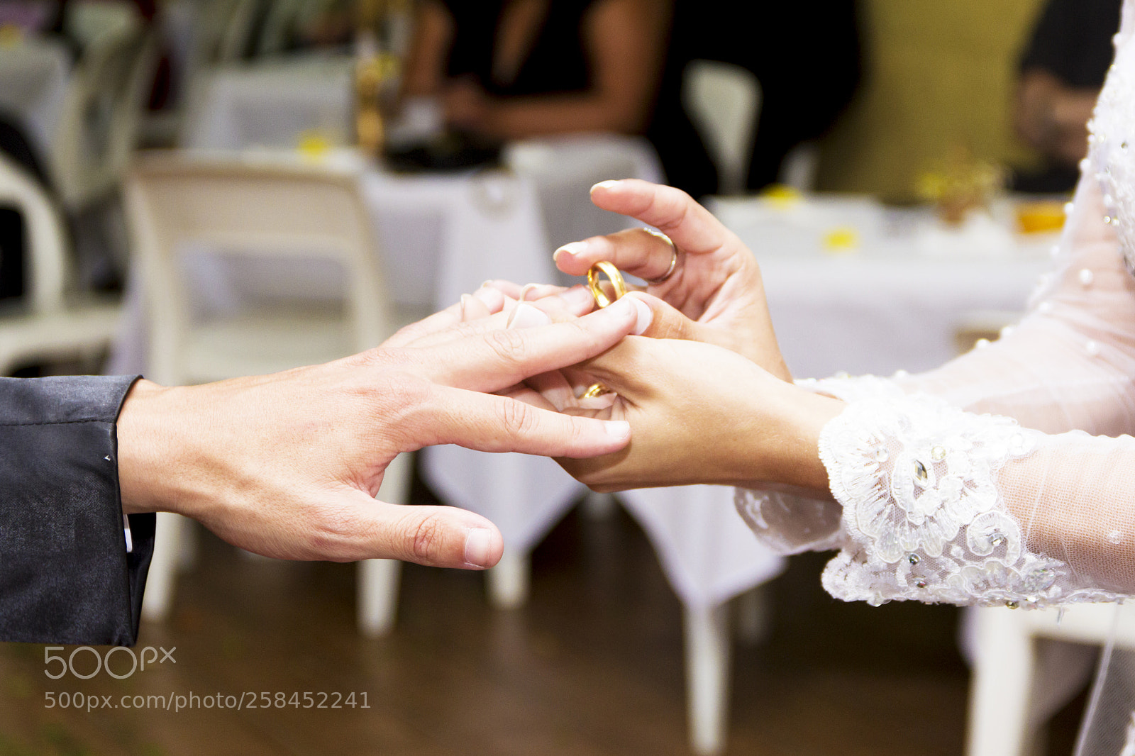Canon EOS 600D (Rebel EOS T3i / EOS Kiss X5) sample photo. Recieve this ring.. photography