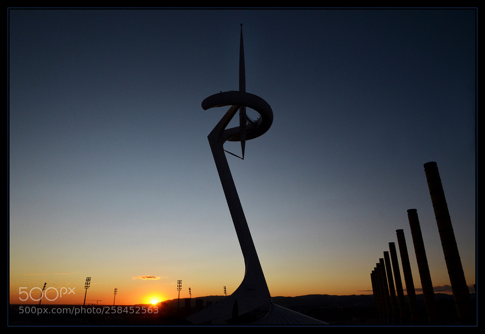 Nikon D5100 sample photo. Antenna at dusk photography
