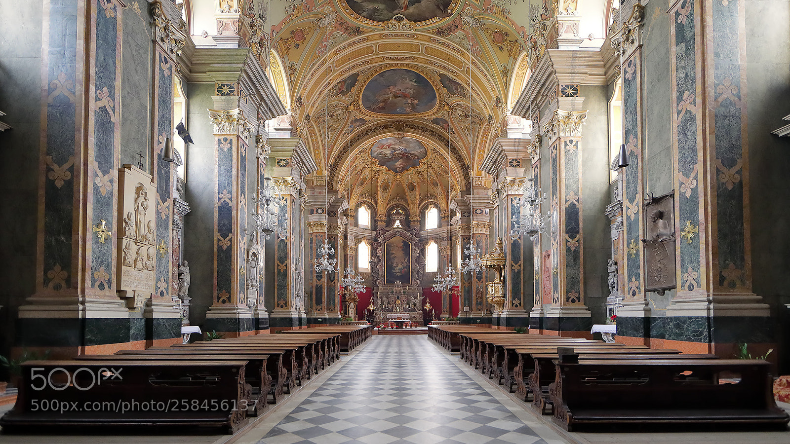 Canon EOS 5D Mark IV sample photo. Brixen cathedral photography
