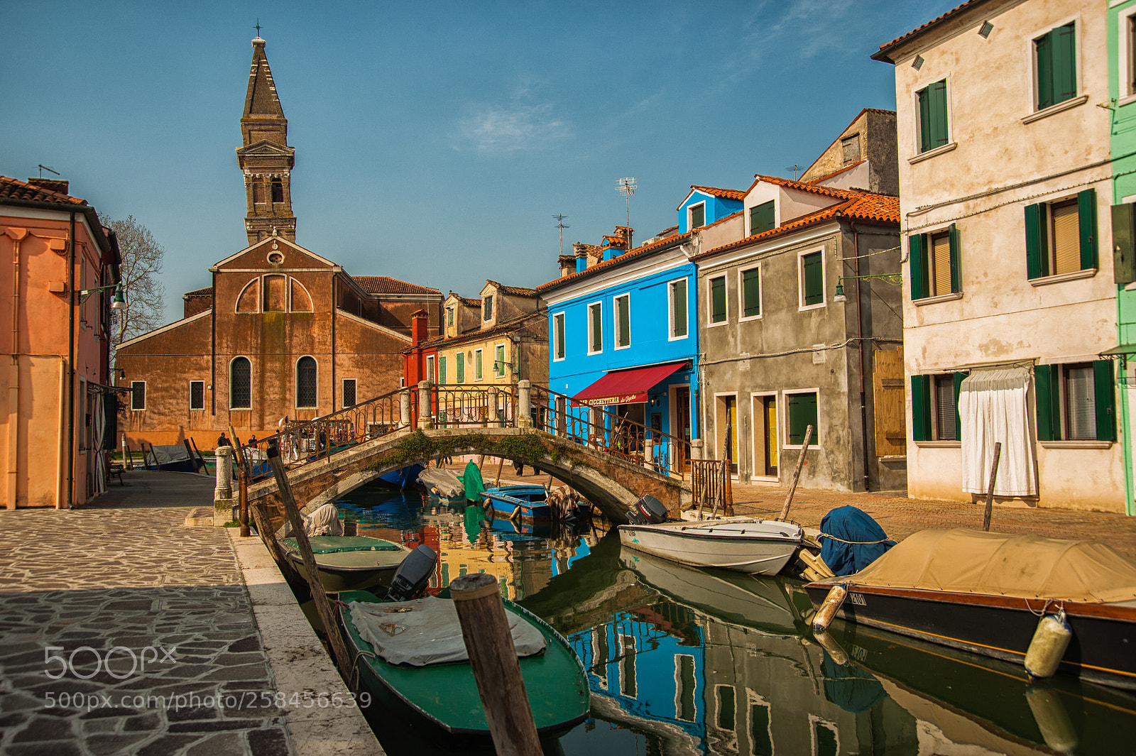 Nikon D700 sample photo. The crooked bell tower photography