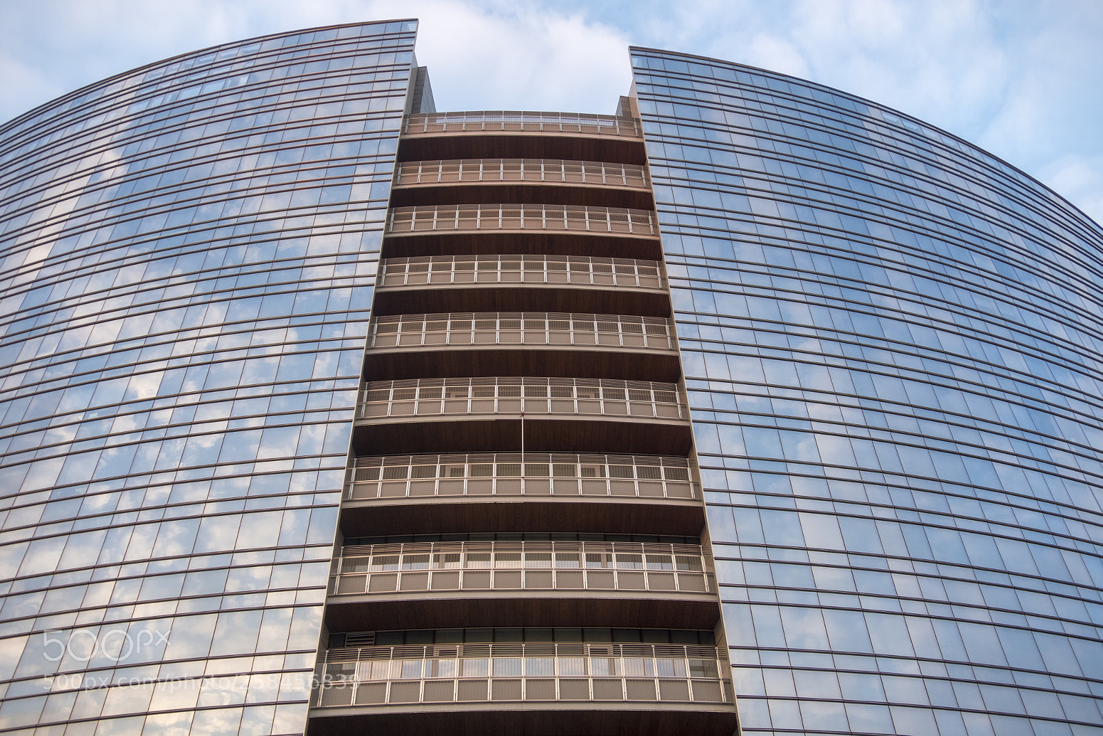 Fujifilm X-T2 sample photo. Modern buildings in gae photography