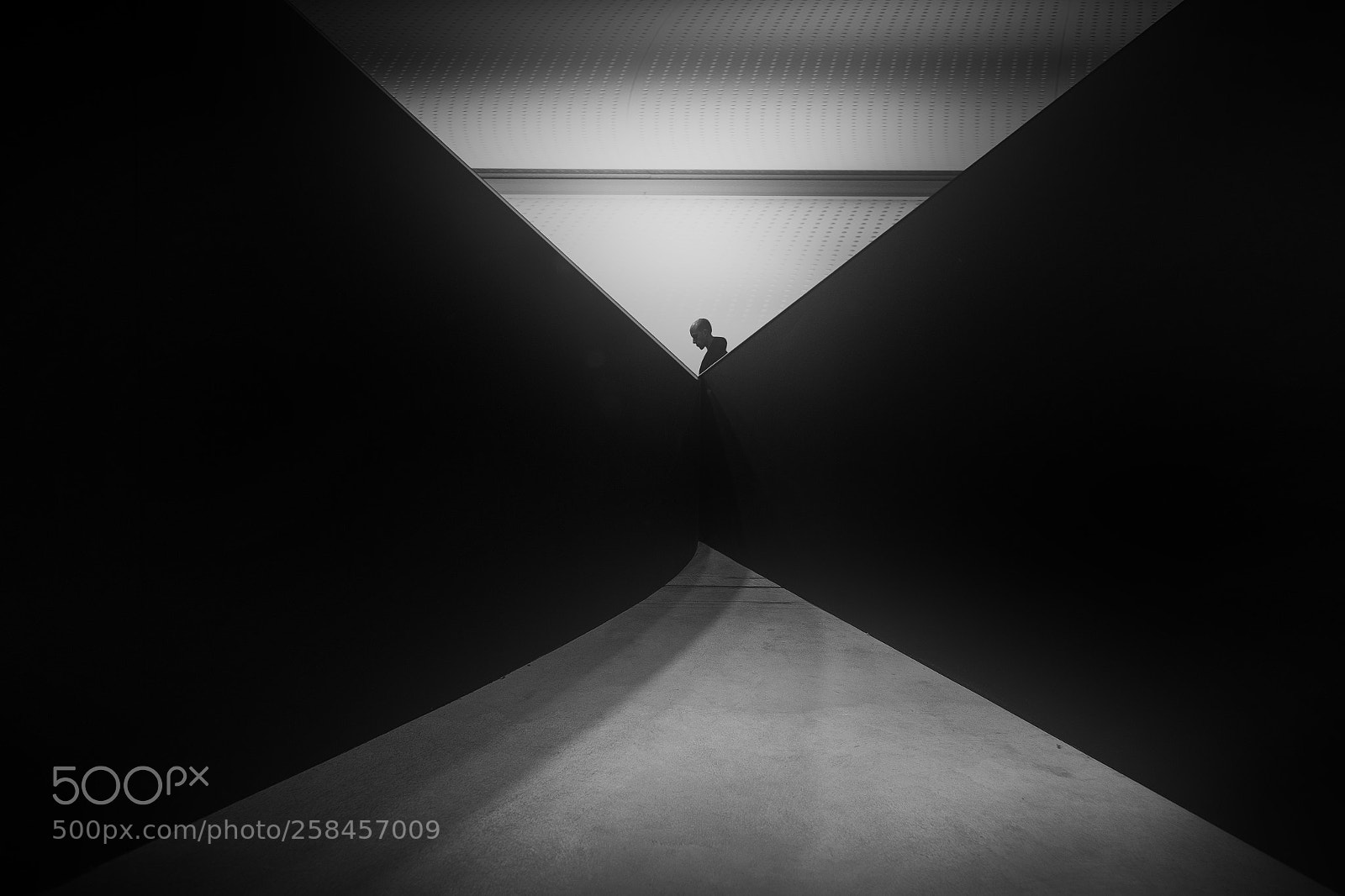 Panasonic Lumix DC-GH5 sample photo. ...behindwalls... photography