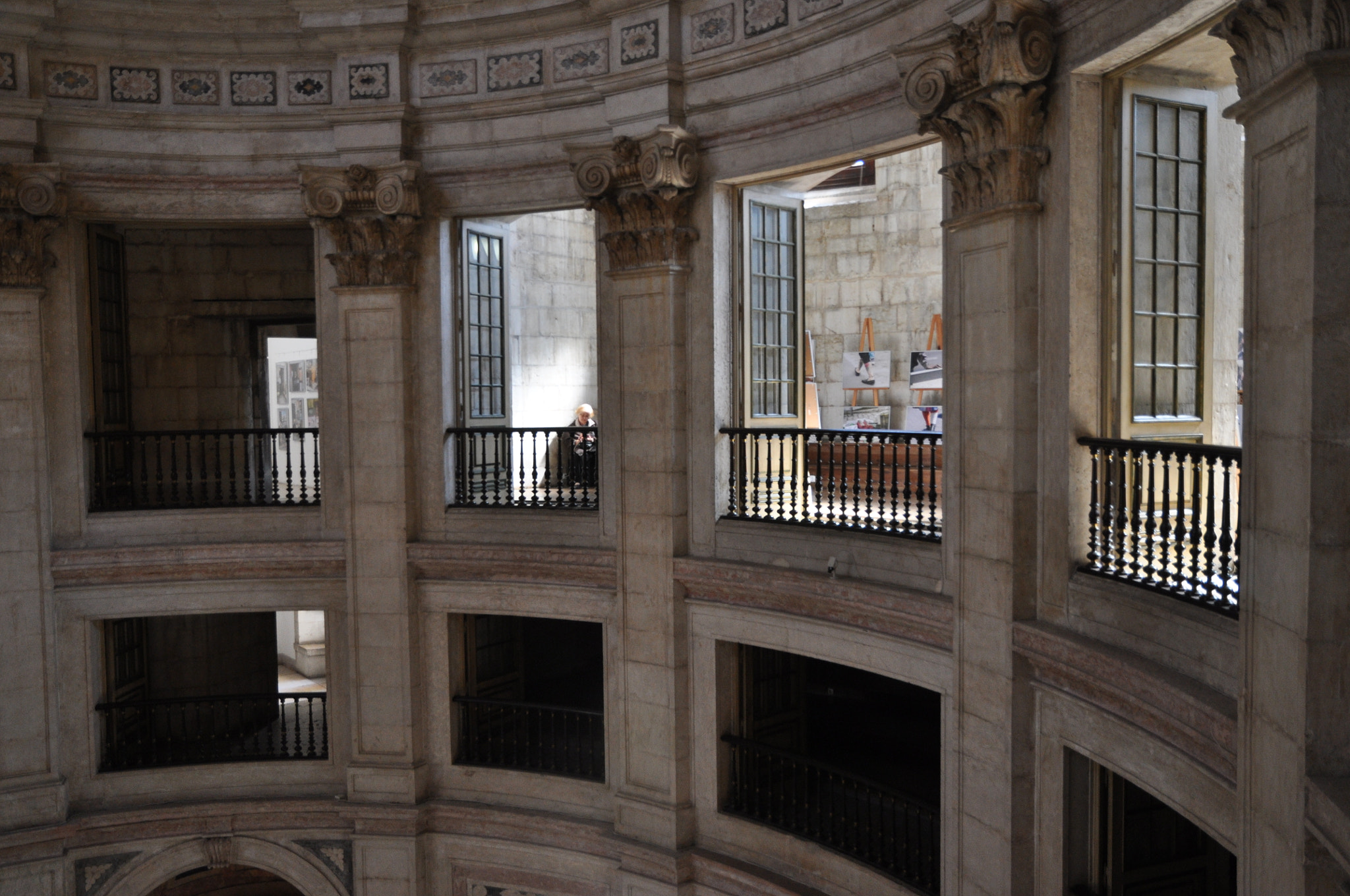 Nikon D90 sample photo. Fenêtres du panthéon photography