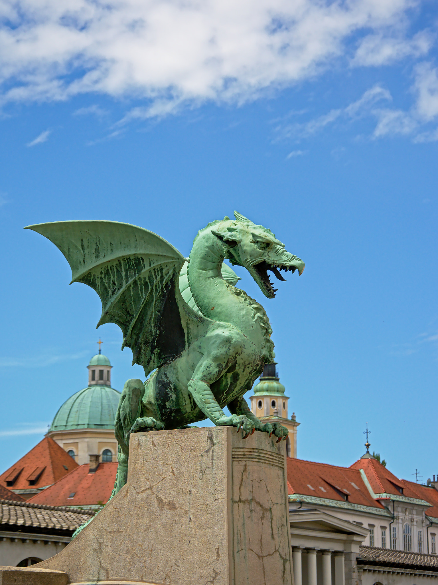 Nikon D5200 sample photo. Bronze dragon statue in ljubljana photography