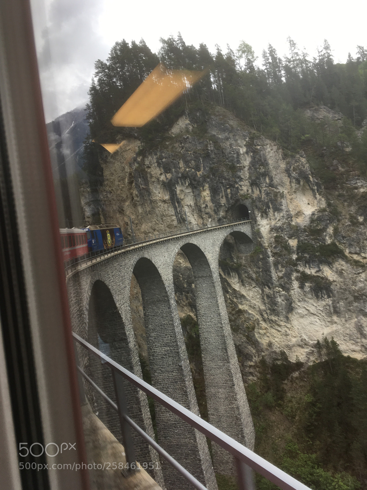 Apple iPhone SE sample photo. Landwasserviadukt - unesco welterbe photography