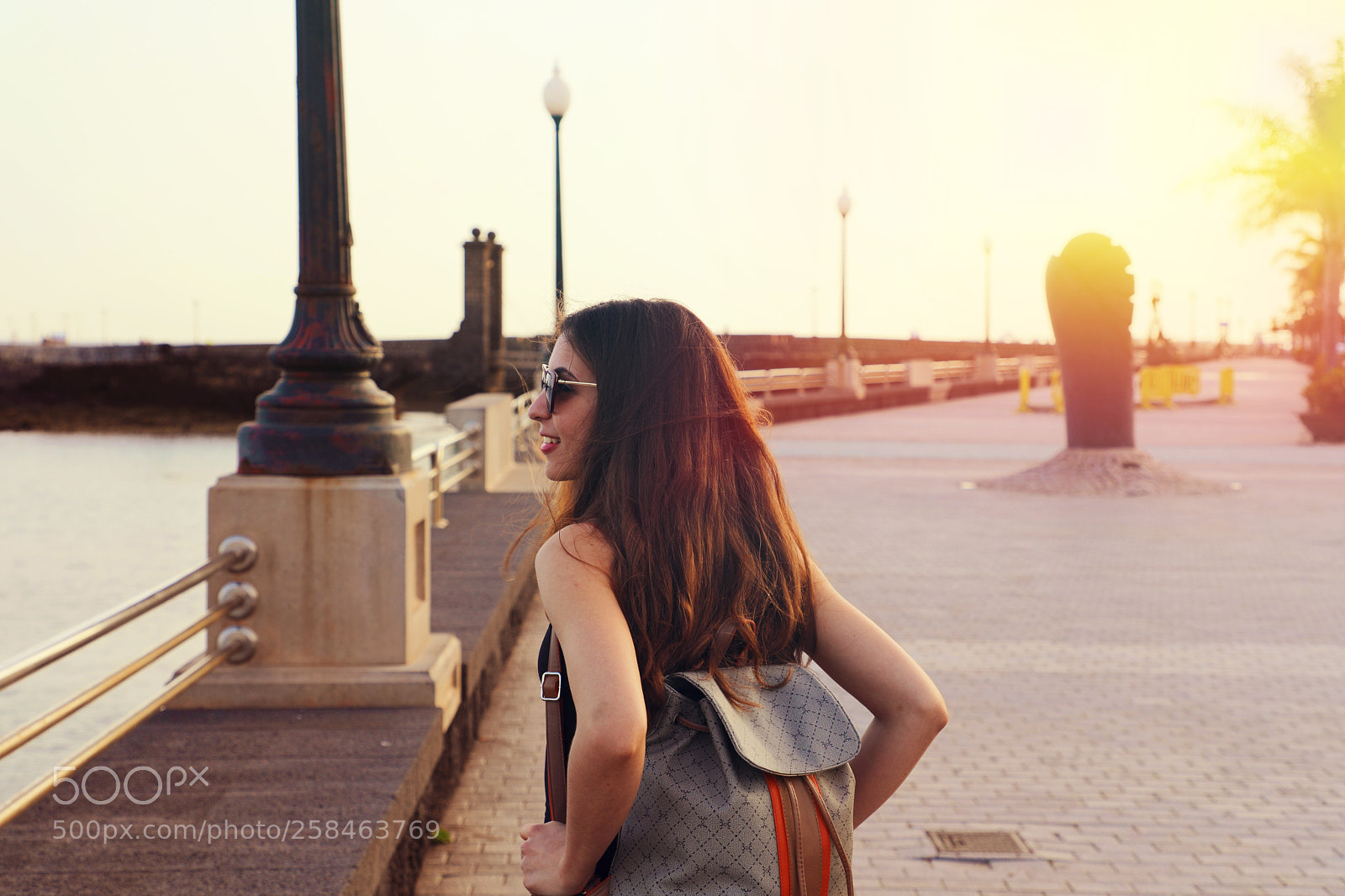 Canon EOS 5D Mark IV sample photo. Travel hipster woman with photography
