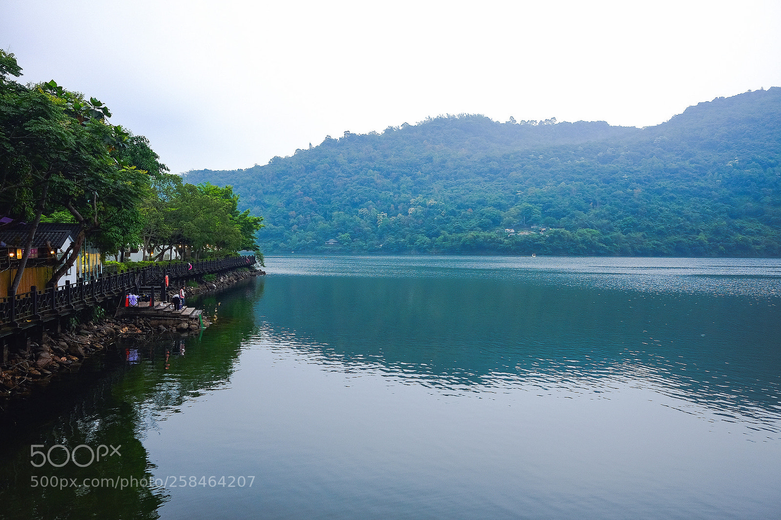 Fujifilm X70 sample photo. The lake photography