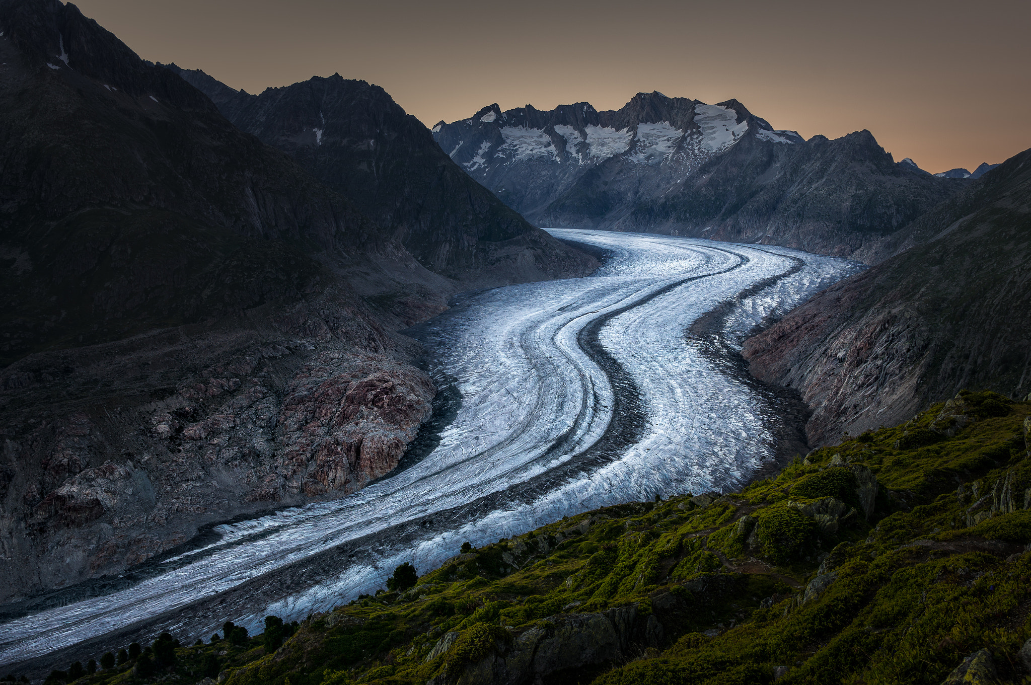 Sony Alpha NEX-5T sample photo. Aletsch glacier sunset photography