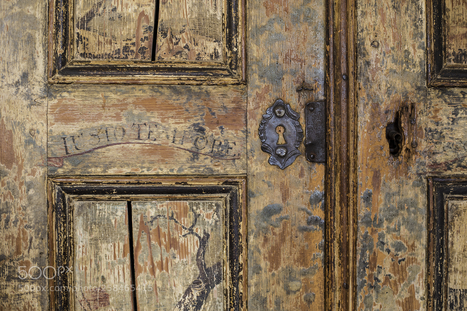 Canon EOS 6D sample photo. Ancient wooden doors. photography
