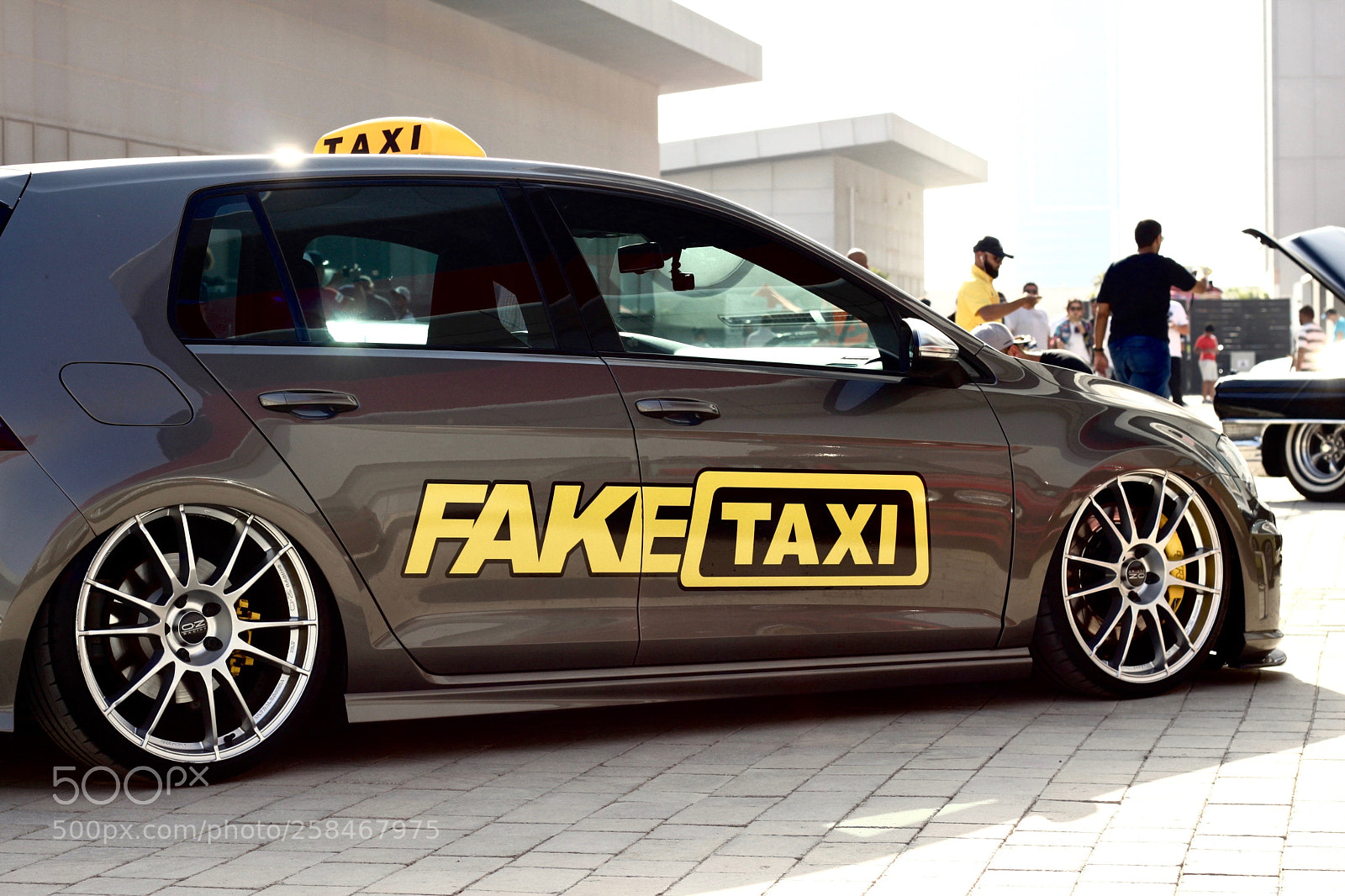 Canon EOS 500D (EOS Rebel T1i / EOS Kiss X3) sample photo. Fake taxi photography