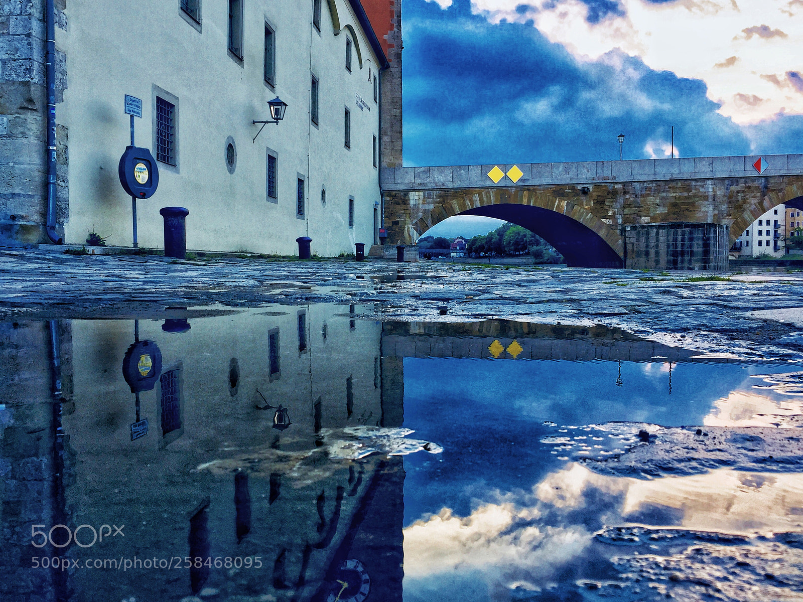 Apple iPhone 6 Plus sample photo. Regensburg after rain photography