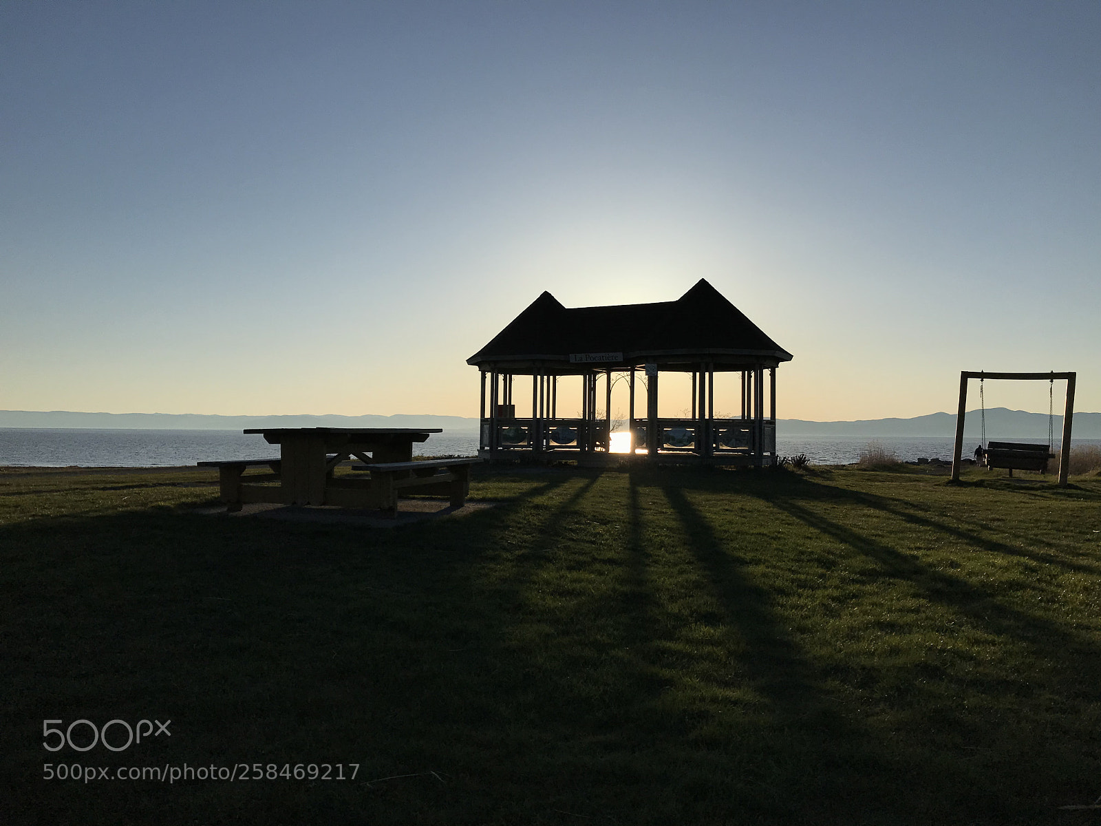 Apple iPhone 7 Plus sample photo. Sunset at saint lawrence photography