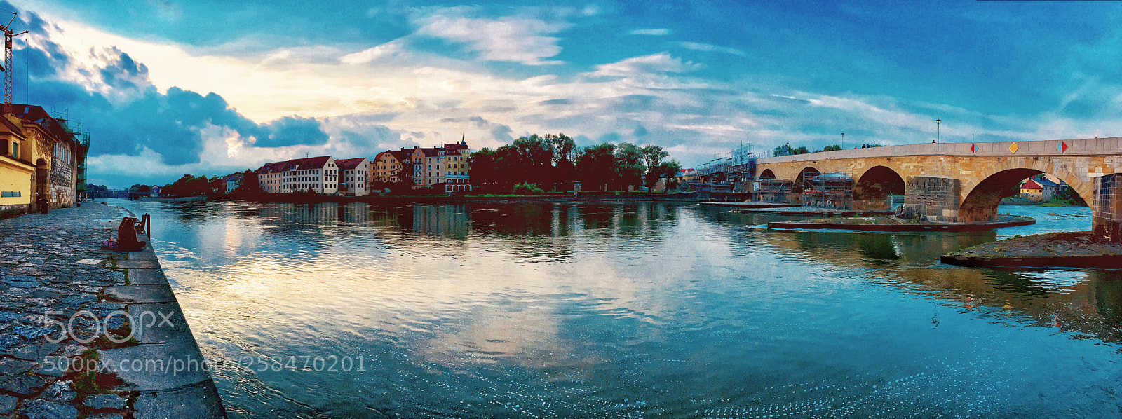 Apple iPhone 6 Plus sample photo. Blue donau river photography