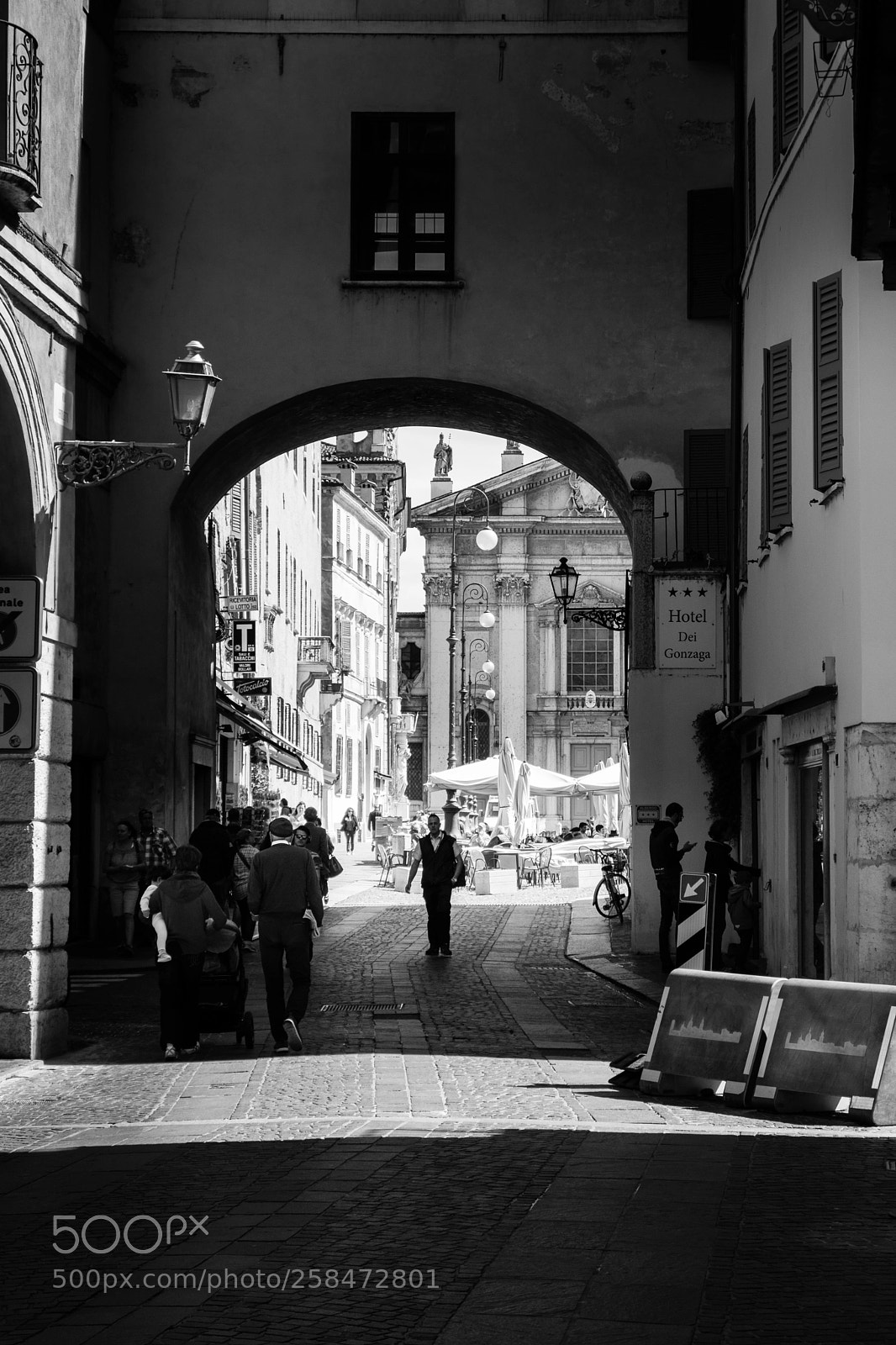 Fujifilm X-T20 sample photo. Streets of verona and photography