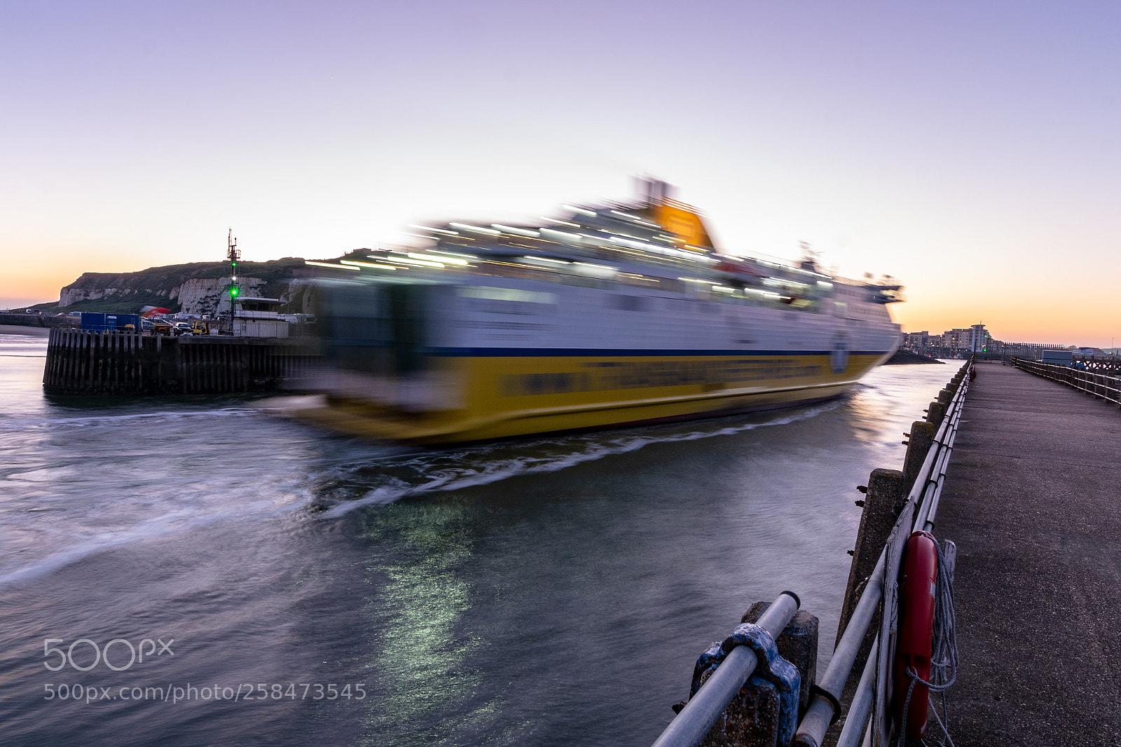 Nikon D5300 sample photo. Speeding into port photography