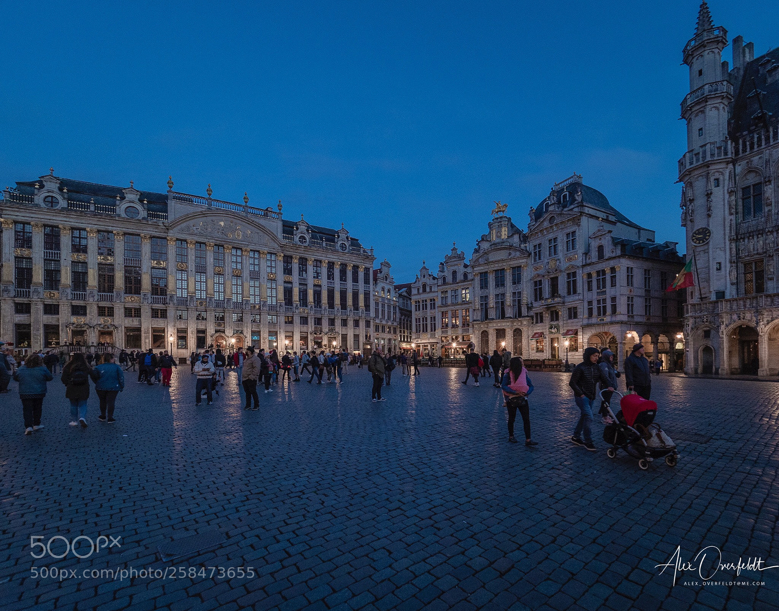 Olympus OM-D E-M1 Mark II sample photo. Brussels grote markt photography