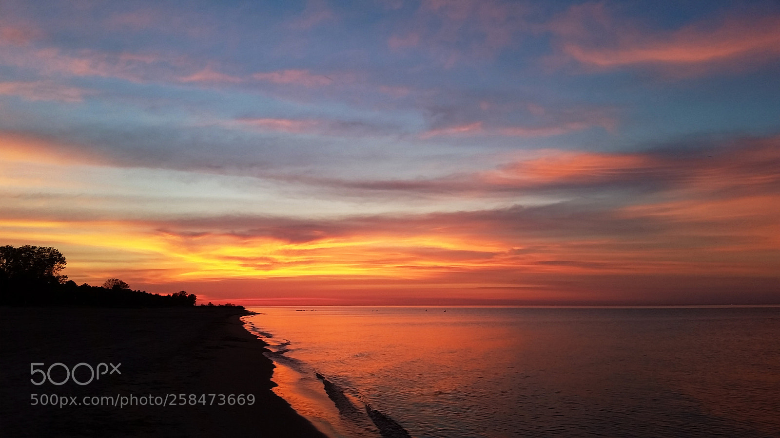 Samsung Galaxy S5 sample photo. Painted horizon photography