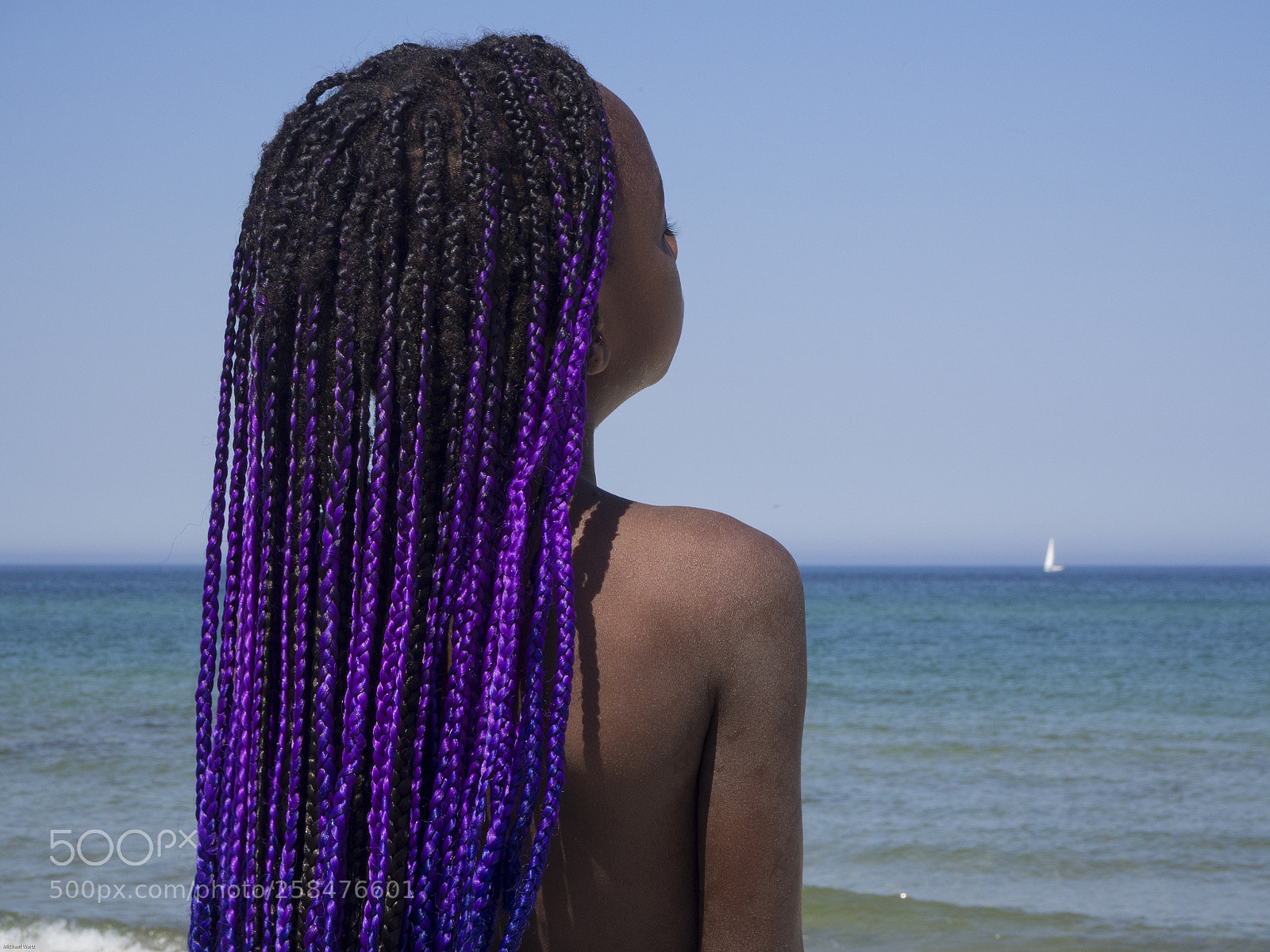 Olympus OM-D E-M10 II sample photo. "girl with purple hair" photography